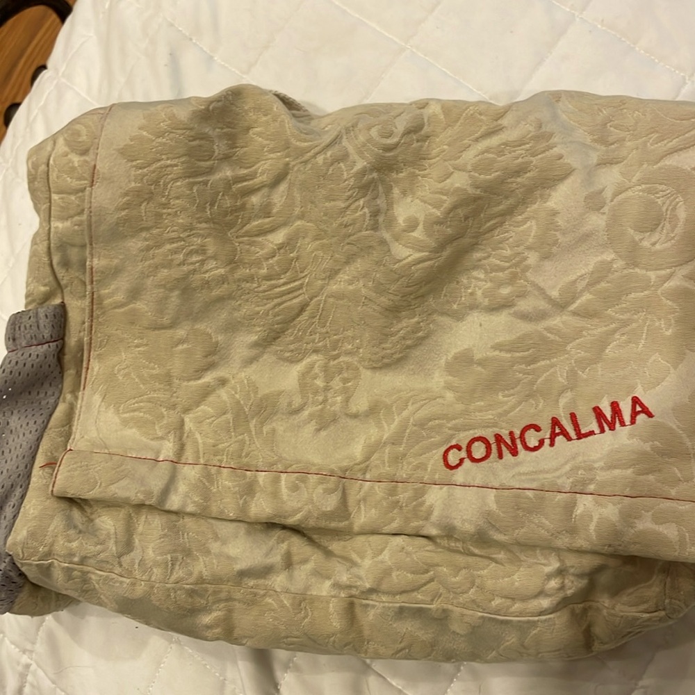 Concalma messenger bag